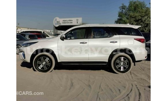 Buy Import Toyota Fortuner White Car in Import - Dubai in Central Kenya Buy Import Toyota Fortuner White Car in Import - Dubai in Central Kenya