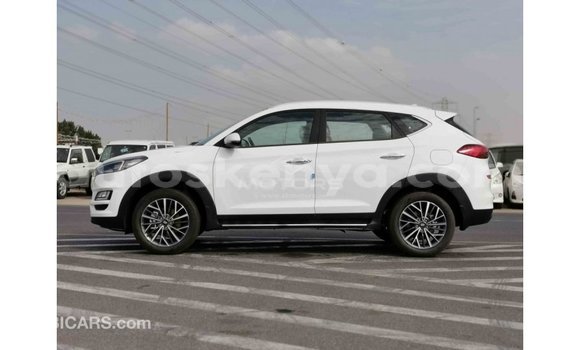 Buy Import Hyundai Tucson White Car in Import - Dubai in Central Kenya Buy Import Hyundai Tucson White Car in Import - Dubai in Central Kenya