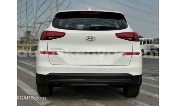 Buy Import Hyundai Tucson White Car in Import - Dubai in Central Kenya Buy Import Hyundai Tucson White Car in Import - Dubai in Central Kenya