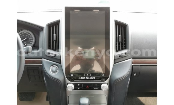 Nunua Imported Toyota Land Cruiser Nyeusi Gari ndani ya Import - Dubai nchini Kati Kenya Nunua Imported Toyota Land Cruiser Nyeusi Gari ndani ya Import - Dubai nchini Kati Kenya
