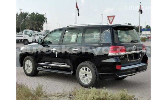 Buy Import Toyota Land Cruiser Black Car in Import - Dubai in Central Kenya Buy Import Toyota Land Cruiser Black Car in Import - Dubai in Central Kenya