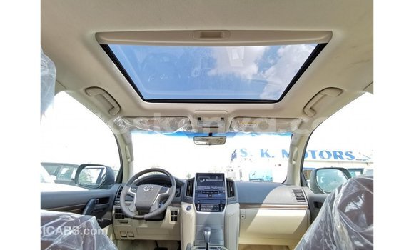 Buy Import Toyota Land Cruiser Black Car in Import - Dubai in Central Kenya Buy Import Toyota Land Cruiser Black Car in Import - Dubai in Central Kenya
