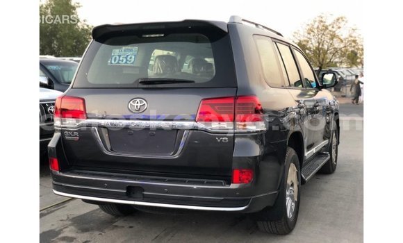 Nunua Imported Toyota Land Cruiser Nyingine Gari ndani ya Import - Dubai nchini Kati Kenya Nunua Imported Toyota Land Cruiser Nyingine Gari ndani ya Import - Dubai nchini Kati Kenya