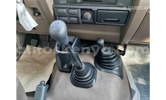 Buy Import Toyota Land Cruiser White Car in Import - Dubai in Central Kenya Buy Import Toyota Land Cruiser White Car in Import - Dubai in Central Kenya