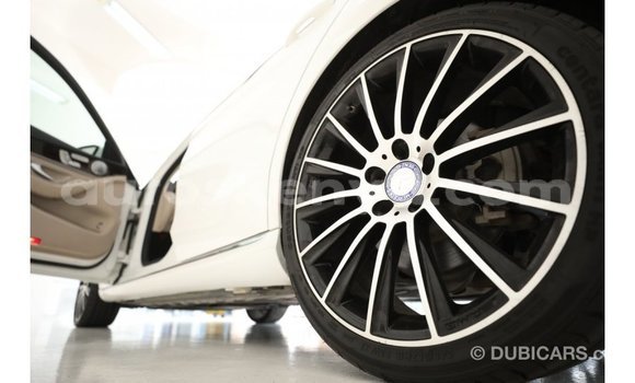 Nunua Imported Mercedes‒Benz 1117 Nyeupe Lori ndani ya Import - Dubai nchini Kati Kenya Nunua Imported Mercedes‒Benz 1117 Nyeupe Lori ndani ya Import - Dubai nchini Kati Kenya