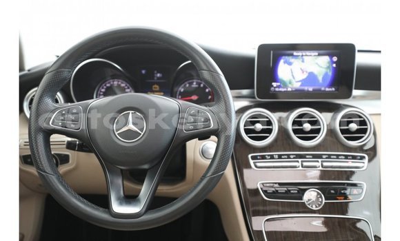 Nunua Imported Mercedes‒Benz 1117 Nyeupe Lori ndani ya Import - Dubai nchini Kati Kenya Nunua Imported Mercedes‒Benz 1117 Nyeupe Lori ndani ya Import - Dubai nchini Kati Kenya