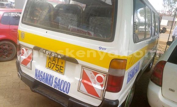 Buy Used Toyota Shark White Car in Thika in Nairobi Buy Used Toyota Shark White Car in Thika in Nairobi