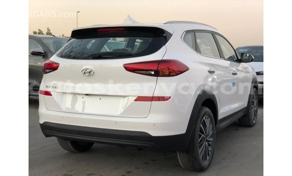 Buy Import Hyundai Tucson White Car in Import - Dubai in Central Kenya Buy Import Hyundai Tucson White Car in Import - Dubai in Central Kenya