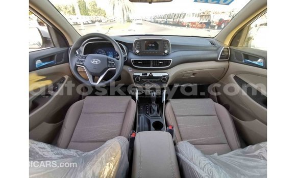 Buy Import Hyundai Tucson White Car in Import - Dubai in Central Kenya Buy Import Hyundai Tucson White Car in Import - Dubai in Central Kenya