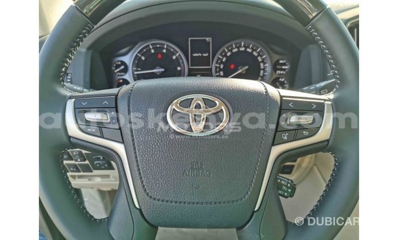 Buy Import Toyota Land Cruiser Black Car in Import - Dubai in Central Kenya Buy Import Toyota Land Cruiser Black Car in Import - Dubai in Central Kenya