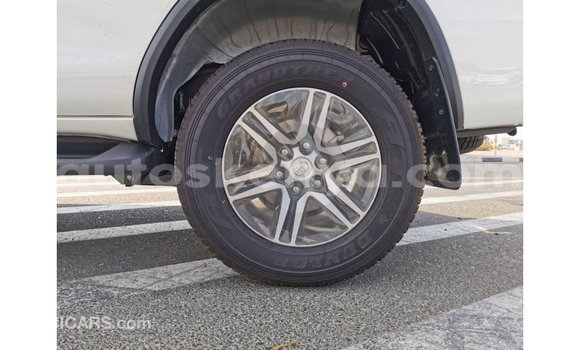 Buy Import Toyota Fortuner White Car in Import - Dubai in Central Kenya Buy Import Toyota Fortuner White Car in Import - Dubai in Central Kenya