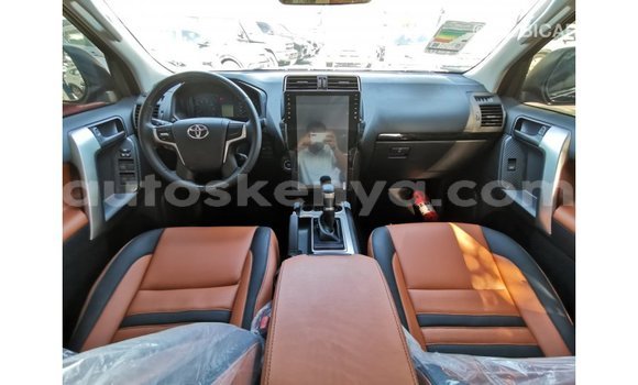 Imported Toyota Prado Black Makiinaa iti Import - Dubai keessatti Central Kenya keessatti Imported Toyota Prado Black Makiinaa iti Import - Dubai keessatti Central Kenya keessatti