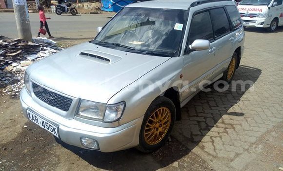 Nunua Ilio tumika Subaru Forester Fedha Gari ndani ya Ongata Rongai nchini Nairobi Nunua Ilio tumika Subaru Forester Fedha Gari ndani ya Ongata Rongai nchini Nairobi