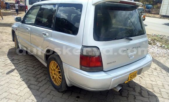 Nunua Ilio tumika Subaru Forester Fedha Gari ndani ya Ongata Rongai nchini Nairobi Nunua Ilio tumika Subaru Forester Fedha Gari ndani ya Ongata Rongai nchini Nairobi
