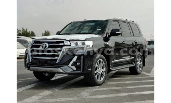 Nunua Imported Toyota Land Cruiser Nyeusi Gari ndani ya Import - Dubai nchini Kati Kenya Nunua Imported Toyota Land Cruiser Nyeusi Gari ndani ya Import - Dubai nchini Kati Kenya