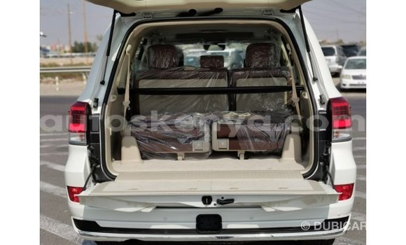 Buy Import Toyota Land Cruiser White Car in Import - Dubai in Central Kenya Buy Import Toyota Land Cruiser White Car in Import - Dubai in Central Kenya