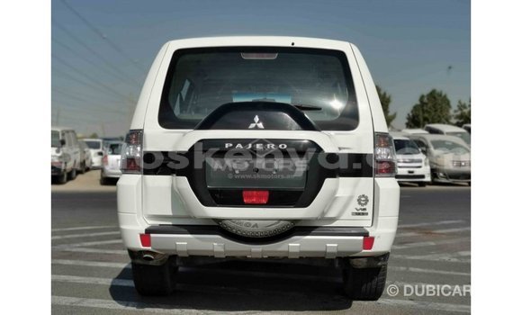 Imported Mitsubishi Pajero White Makiinaa iti Import - Dubai keessatti Central Kenya keessatti Imported Mitsubishi Pajero White Makiinaa iti Import - Dubai keessatti Central Kenya keessatti