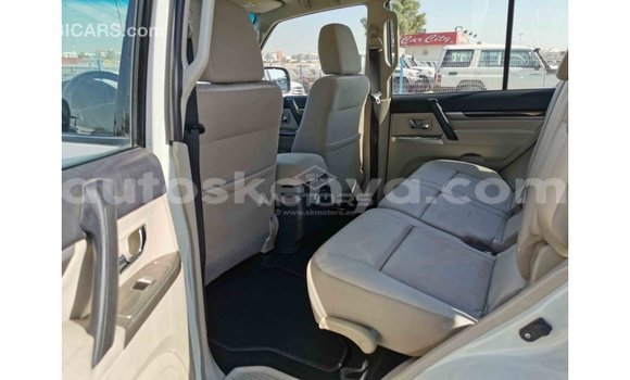 Buy Import Mitsubishi Pajero White Car in Import - Dubai in Central Kenya Buy Import Mitsubishi Pajero White Car in Import - Dubai in Central Kenya