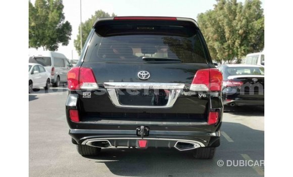 Buy Import Toyota Land Cruiser Black Car in Import - Dubai in Central Kenya Buy Import Toyota Land Cruiser Black Car in Import - Dubai in Central Kenya