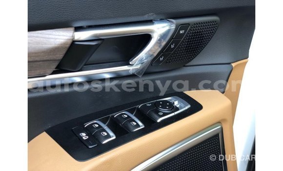 Nunua Imported Kia Carens Nyeupe Gari ndani ya Import - Dubai nchini Kati Kenya Nunua Imported Kia Carens Nyeupe Gari ndani ya Import - Dubai nchini Kati Kenya