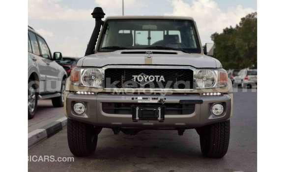 Buy Import Toyota Land Cruiser Beige Car in Import - Dubai in Central Kenya Buy Import Toyota Land Cruiser Beige Car in Import - Dubai in Central Kenya