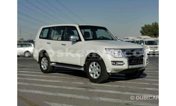 Buy Import Mitsubishi Pajero White Car in Import - Dubai in Central Kenya Buy Import Mitsubishi Pajero White Car in Import - Dubai in Central Kenya