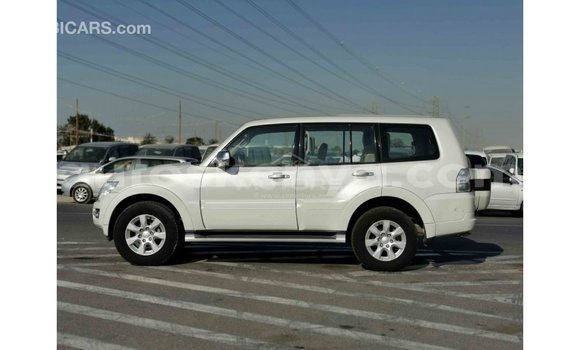 Buy Import Mitsubishi Pajero White Car in Import - Dubai in Central Kenya Buy Import Mitsubishi Pajero White Car in Import - Dubai in Central Kenya