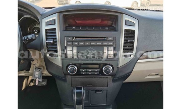Buy Import Mitsubishi Pajero White Car in Import - Dubai in Central Kenya Buy Import Mitsubishi Pajero White Car in Import - Dubai in Central Kenya