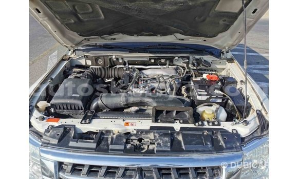 Buy Import Mitsubishi Pajero White Car in Import - Dubai in Central Kenya Buy Import Mitsubishi Pajero White Car in Import - Dubai in Central Kenya