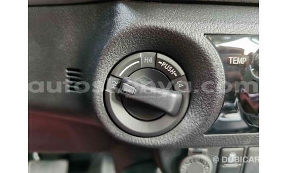 Buy Import Toyota Hilux White Car in Import - Dubai in Central Kenya Buy Import Toyota Hilux White Car in Import - Dubai in Central Kenya