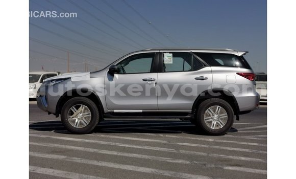Nunua Imported Toyota Fortuner Nyingine Gari ndani ya Import - Dubai nchini Kati Kenya Nunua Imported Toyota Fortuner Nyingine Gari ndani ya Import - Dubai nchini Kati Kenya