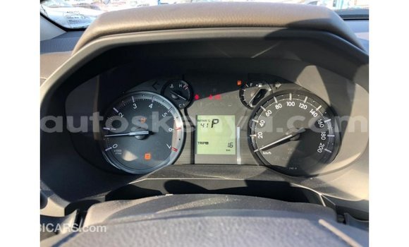 Nunua Imported Toyota Prado Nyeupe Gari ndani ya Import - Dubai nchini Kati Kenya Nunua Imported Toyota Prado Nyeupe Gari ndani ya Import - Dubai nchini Kati Kenya