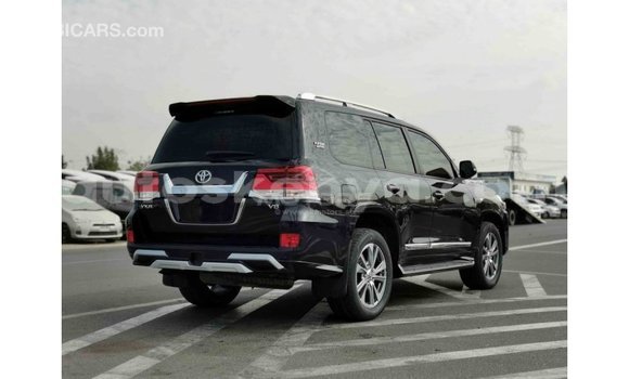 Buy Import Toyota Land Cruiser Black Car in Import - Dubai in Central Kenya Buy Import Toyota Land Cruiser Black Car in Import - Dubai in Central Kenya