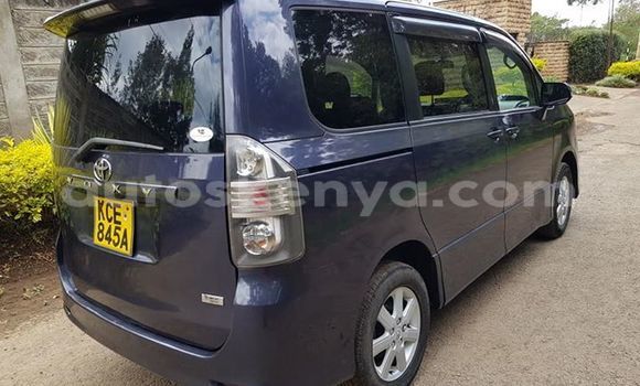 Oofamaa Toyota Voxy Blue Makiinaa iti Nairobi keessatti Nairobi keessatti Oofamaa Toyota Voxy Blue Makiinaa iti Nairobi keessatti Nairobi keessatti