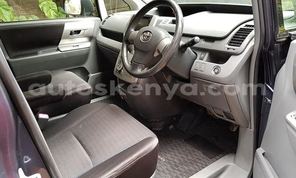 Oofamaa Toyota Voxy Blue Makiinaa iti Nairobi keessatti Nairobi keessatti Oofamaa Toyota Voxy Blue Makiinaa iti Nairobi keessatti Nairobi keessatti