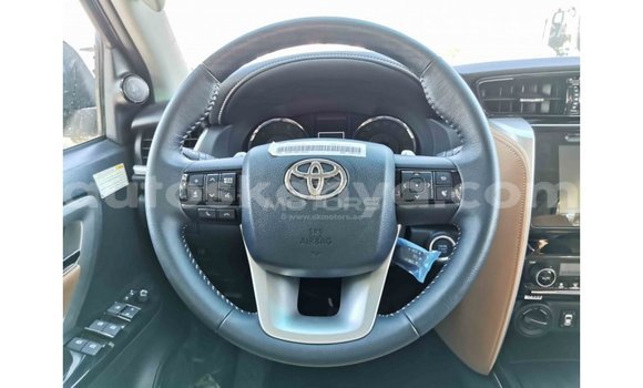 Nunua Imported Toyota Fortuner Nyingine Gari ndani ya Import - Dubai nchini Kati Kenya Nunua Imported Toyota Fortuner Nyingine Gari ndani ya Import - Dubai nchini Kati Kenya