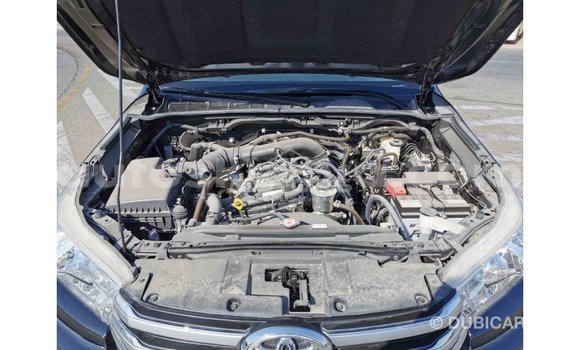 Nunua Imported Toyota Hilux Nyeusi Gari ndani ya Import - Dubai nchini Kati Kenya Nunua Imported Toyota Hilux Nyeusi Gari ndani ya Import - Dubai nchini Kati Kenya