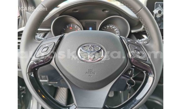 Nunua Imported Toyota C-HR Nyeusi Gari ndani ya Import - Dubai nchini Kati Kenya Nunua Imported Toyota C-HR Nyeusi Gari ndani ya Import - Dubai nchini Kati Kenya