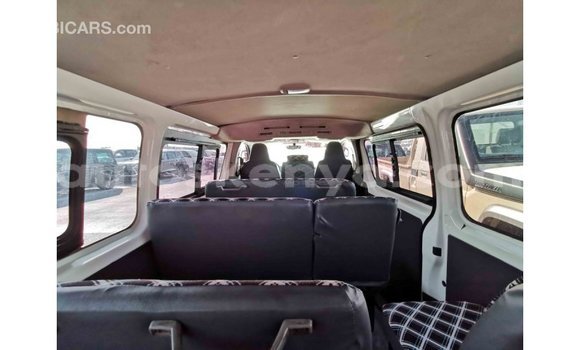 Imported Toyota Hiace White Makiinaa iti Import - Dubai keessatti Central Kenya keessatti Imported Toyota Hiace White Makiinaa iti Import - Dubai keessatti Central Kenya keessatti