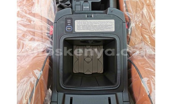 Buy Import Toyota Prado White Car in Import - Dubai in Central Kenya Buy Import Toyota Prado White Car in Import - Dubai in Central Kenya