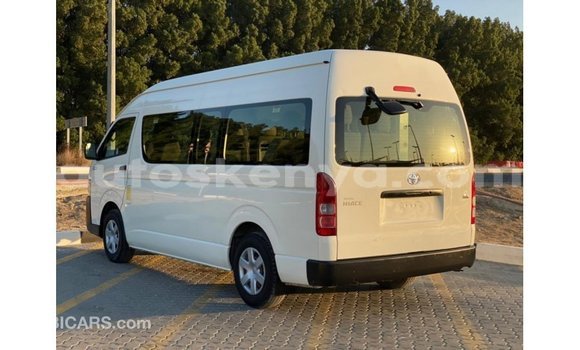 Buy Import Toyota Hiace White Car in Import - Dubai in Central Kenya Buy Import Toyota Hiace White Car in Import - Dubai in Central Kenya