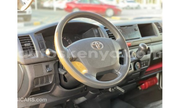 Buy Import Toyota Hiace White Car in Import - Dubai in Central Kenya Buy Import Toyota Hiace White Car in Import - Dubai in Central Kenya
