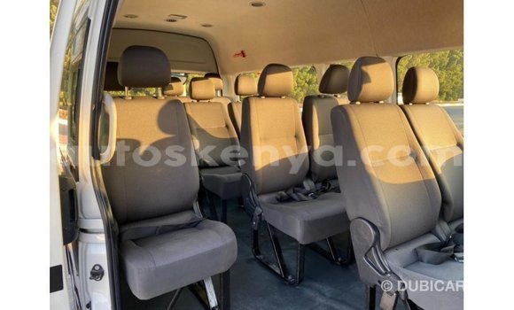 Buy Import Toyota Hiace White Car in Import - Dubai in Central Kenya Buy Import Toyota Hiace White Car in Import - Dubai in Central Kenya