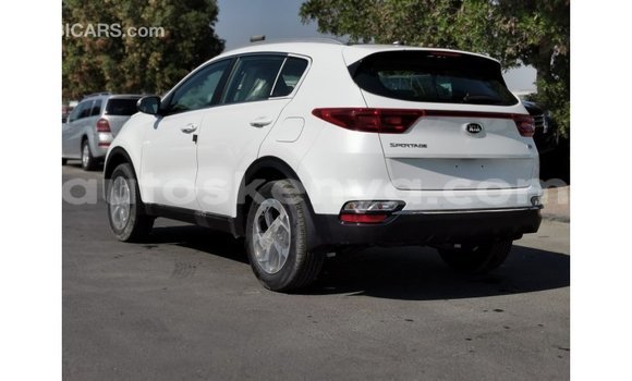 Buy Import Kia Sportage White Car in Import - Dubai in Central Kenya Buy Import Kia Sportage White Car in Import - Dubai in Central Kenya