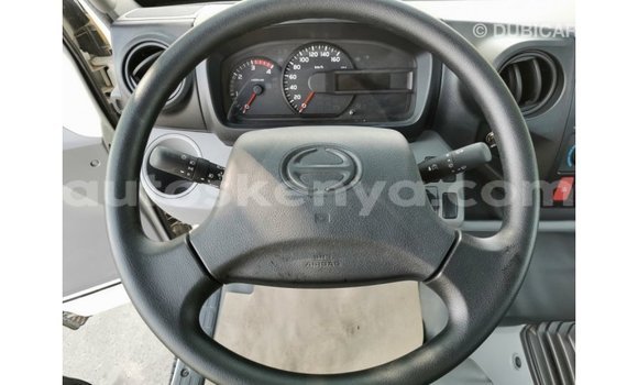 Imported Hino 300 Series White Netiree iti Import - Dubai keessatti Central Kenya keessatti Imported Hino 300 Series White Netiree iti Import - Dubai keessatti Central Kenya keessatti