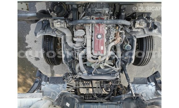 Imported Hino 300 Series White Netiree iti Import - Dubai keessatti Central Kenya keessatti Imported Hino 300 Series White Netiree iti Import - Dubai keessatti Central Kenya keessatti