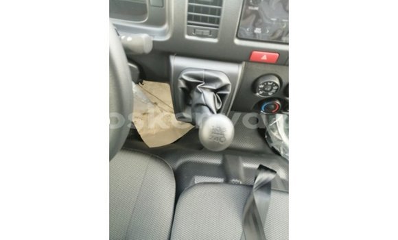 Nunua Imported Toyota DA Nyeupe Lori ndani ya Import - Dubai nchini Kati Kenya Nunua Imported Toyota DA Nyeupe Lori ndani ya Import - Dubai nchini Kati Kenya