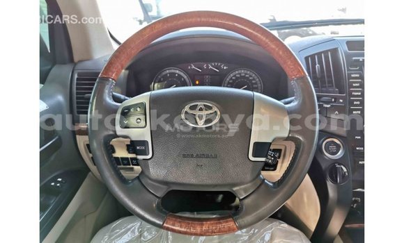 Nunua Imported Toyota Land Cruiser Nyingine Gari ndani ya Import - Dubai nchini Kati Kenya Nunua Imported Toyota Land Cruiser Nyingine Gari ndani ya Import - Dubai nchini Kati Kenya