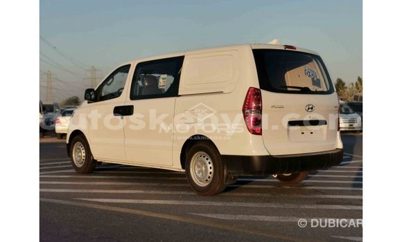 Nunua Imported Hyundai Chorus Nyeupe Lori ndani ya Import - Dubai nchini Kati Kenya Nunua Imported Hyundai Chorus Nyeupe Lori ndani ya Import - Dubai nchini Kati Kenya