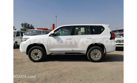 Nunua Imported Toyota Prado Nyeupe Gari ndani ya Import - Dubai nchini Kati Kenya Nunua Imported Toyota Prado Nyeupe Gari ndani ya Import - Dubai nchini Kati Kenya